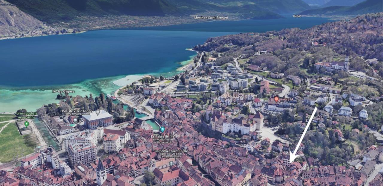 Coup de Coeur au pied du château - Joli studio idéalement placé Annecy Extérieur photo